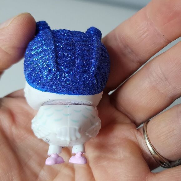 LOL Surprise Pets Winter Disco Glitter Series Hootie Q.T. Ultra Rare - Picture 4 of 5